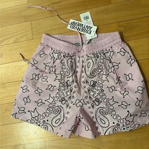 Pink paisley bandana Patterned Women Shorts new with tags size 6 drawstring nwt
